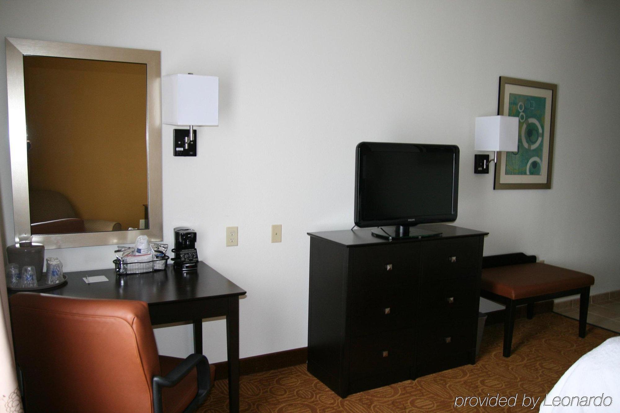 Comfort Inn & Suites Толедо Номер фото