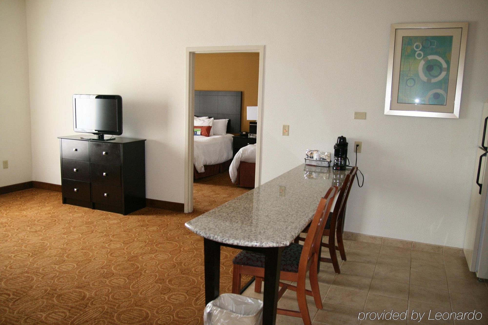 Comfort Inn & Suites Толедо Номер фото